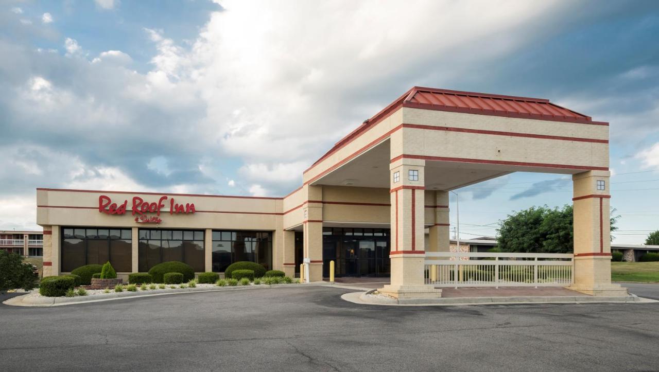 Red Roof Inn & Suites Уитвил Екстериор снимка