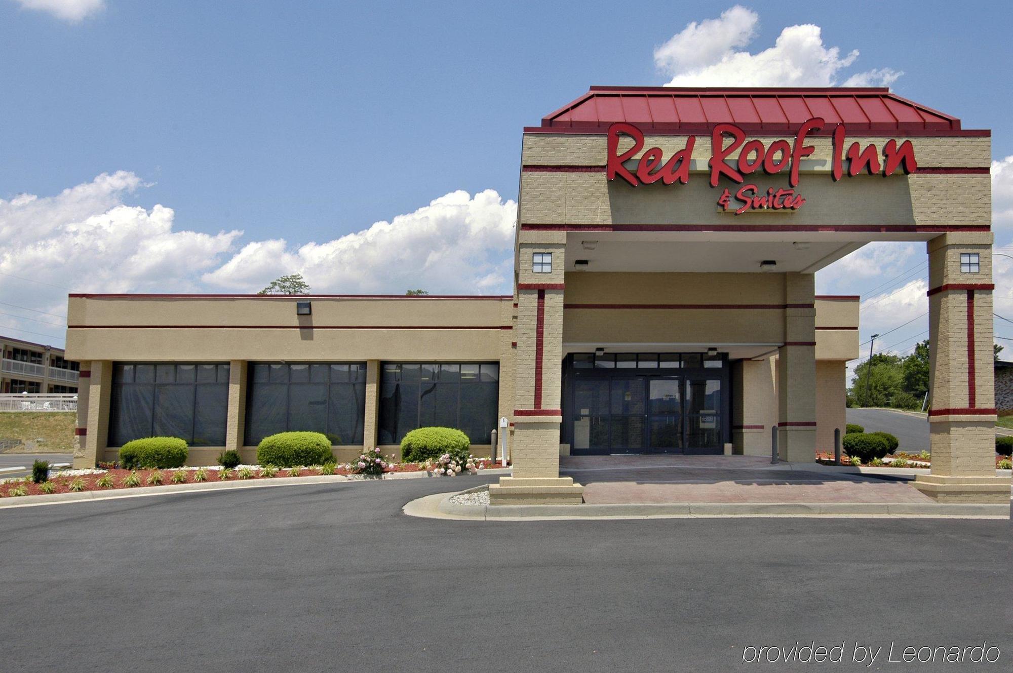 Red Roof Inn & Suites Уитвил Екстериор снимка